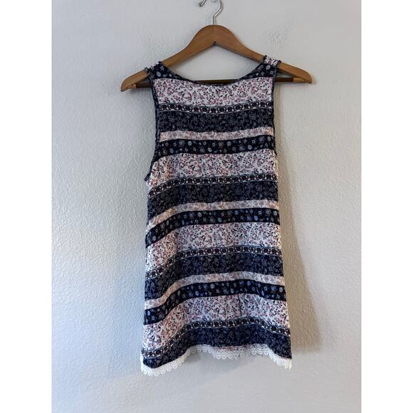 Wallflower Women's Stripe Floral Tank Blouse L Round Neck Sleeveless Lace Trim - Picture 2 of 7